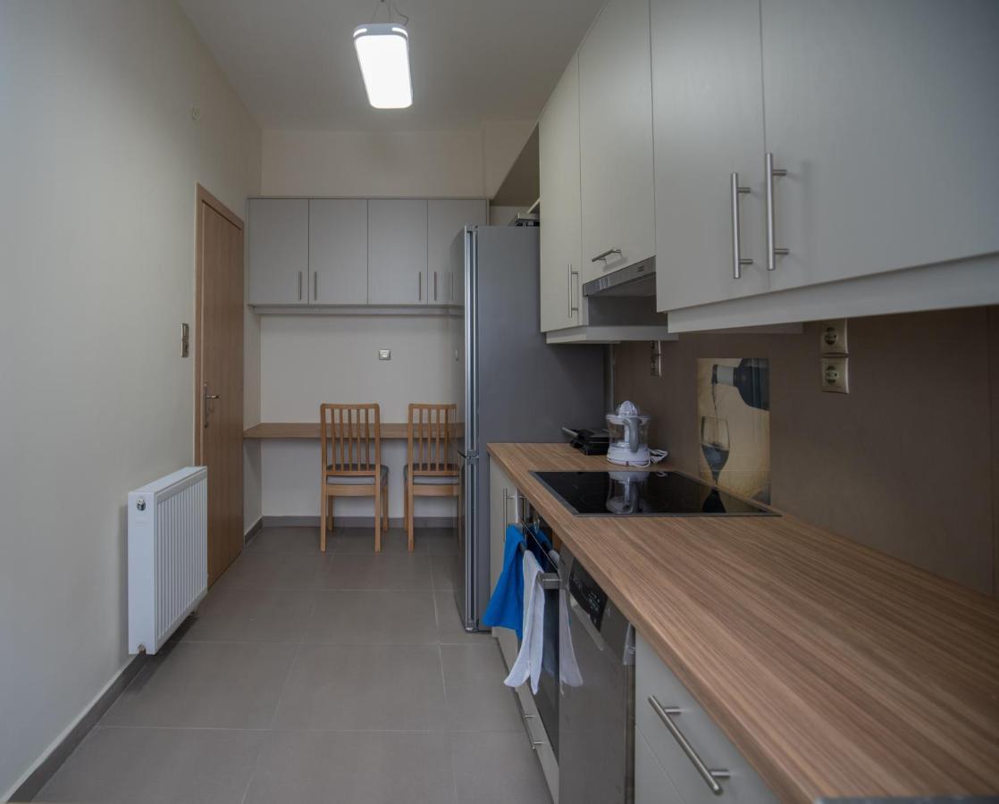 Max Blue Apartment, A Stay Like No Other Piräus Exterior foto