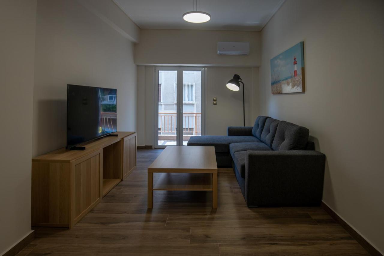 Max Blue Apartment, A Stay Like No Other Piräus Exterior foto