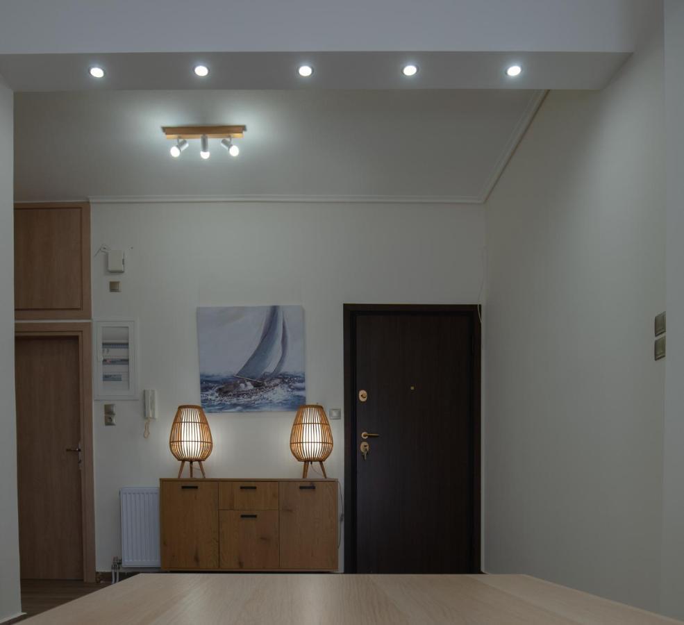 Max Blue Apartment, A Stay Like No Other Piräus Exterior foto