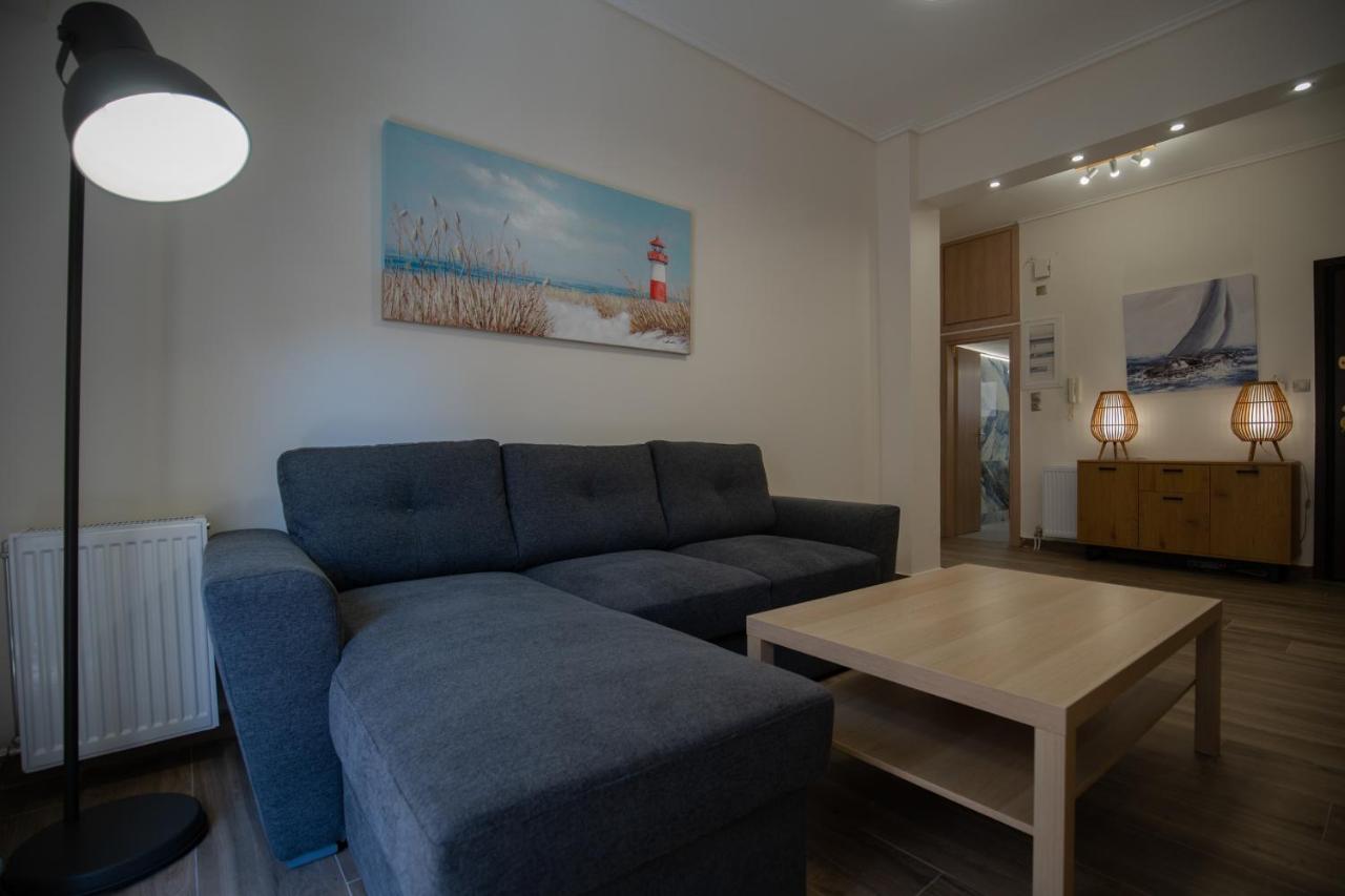 Max Blue Apartment, A Stay Like No Other Piräus Exterior foto