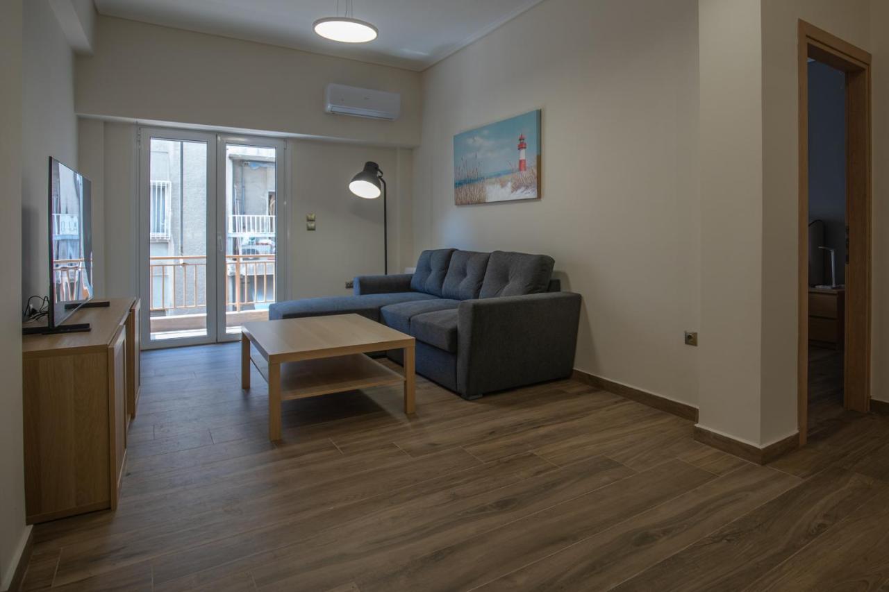 Max Blue Apartment, A Stay Like No Other Piräus Exterior foto